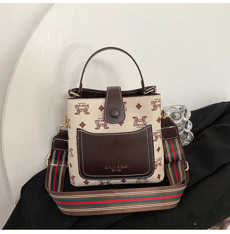2023 HOT BAG Tote package Inclined shoulder bag high-capacity