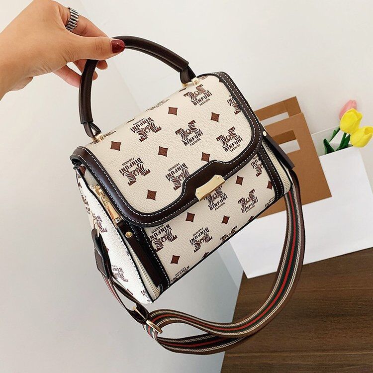 New women's bag fashion print all-match large-capacity women's bag shoulder Messenger bag women's small bag LT-380