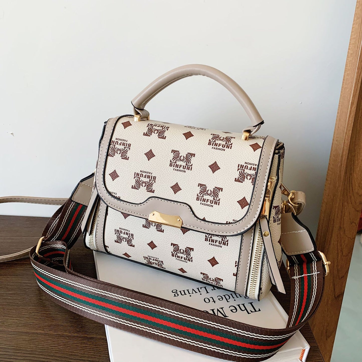 New women's bag fashion print all-match large-capacity women's bag shoulder Messenger bag women's small bag LT-380